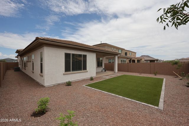 7683 W SMOKETREE Drive, Peoria, AZ 85383
