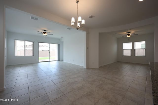 7683 W SMOKETREE Drive, Peoria, AZ 85383