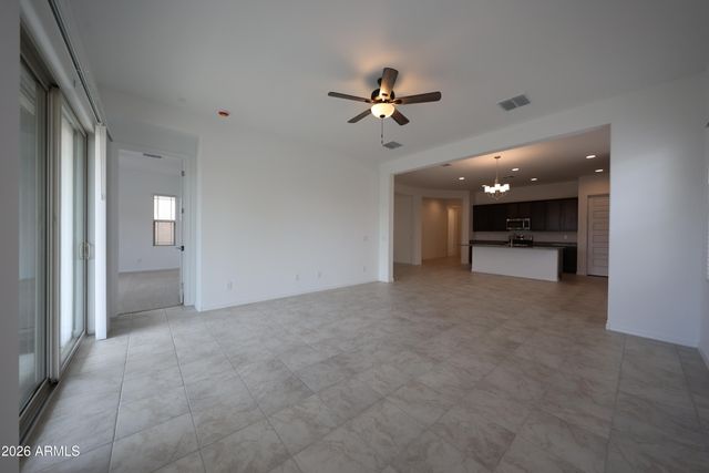 7683 W SMOKETREE Drive, Peoria, AZ 85383