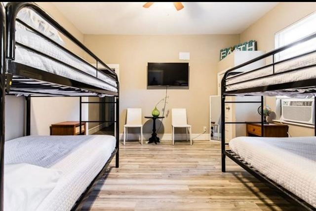 237 W Brooklyn Avenue, Dallas, TX 75208