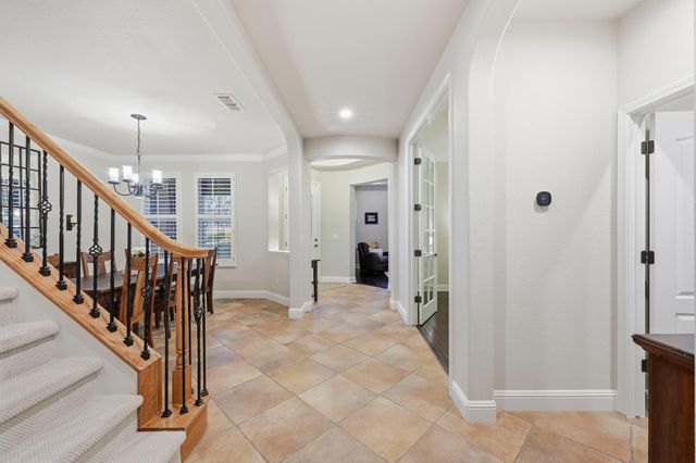 703 Morningside Ct, Folsom, CA 95630