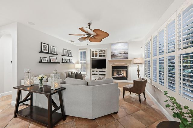 703 Morningside Ct, Folsom, CA 95630