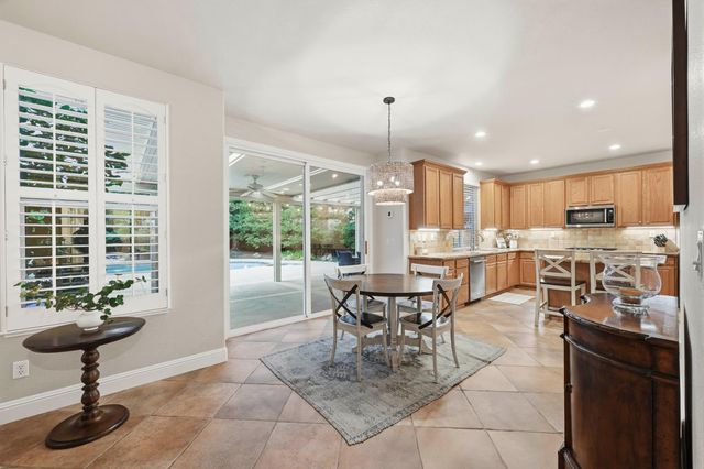 703 Morningside Ct, Folsom, CA 95630
