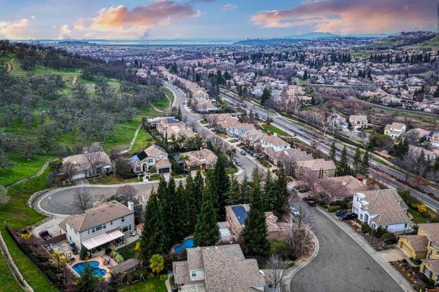 703 Morningside Ct, Folsom, CA 95630