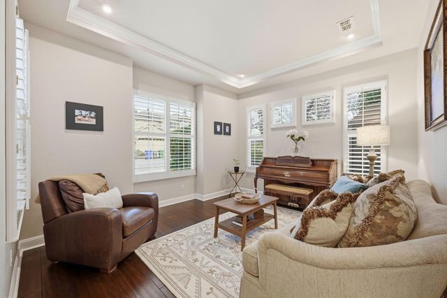 703 Morningside Ct, Folsom, CA 95630