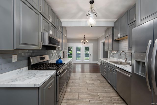 1408 Saint Joe River Drive, Fort Wayne, IN 46805