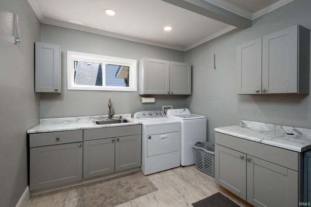 1408 Saint Joe River Drive, Fort Wayne, IN 46805