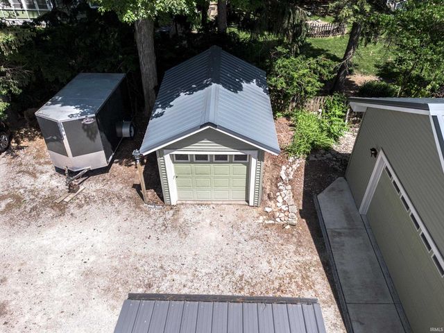 1408 Saint Joe River Drive, Fort Wayne, IN 46805