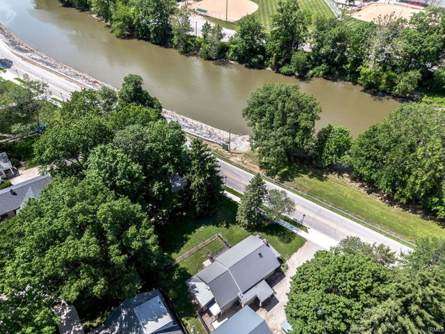 1408 Saint Joe River Drive, Fort Wayne, IN 46805