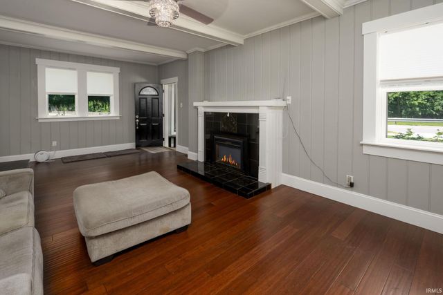 1408 Saint Joe River Drive, Fort Wayne, IN 46805