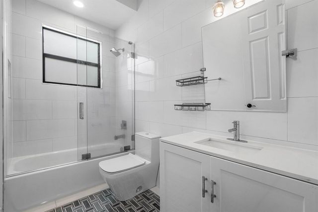 9747 Vitrail Lane, Delray Beach, FL 33446