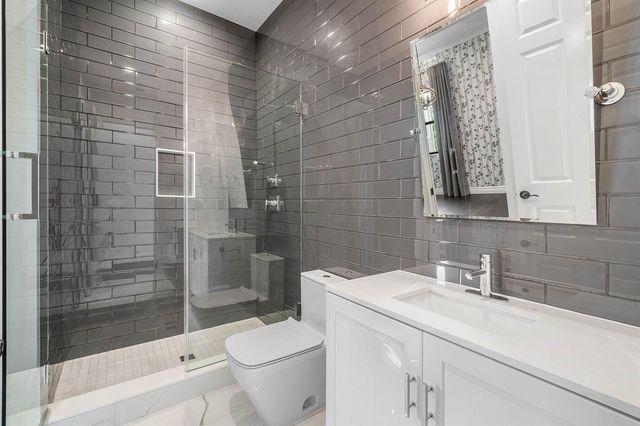 9747 Vitrail Lane, Delray Beach, FL 33446