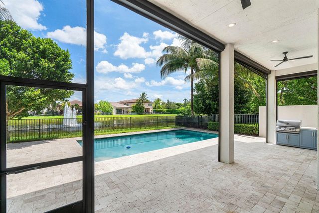 9747 Vitrail Lane, Delray Beach, FL 33446
