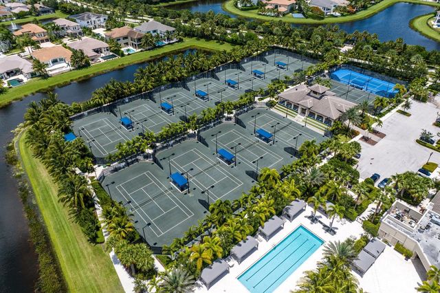 9747 Vitrail Lane, Delray Beach, FL 33446