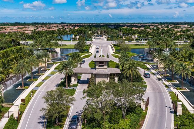 9747 Vitrail Lane, Delray Beach, FL 33446