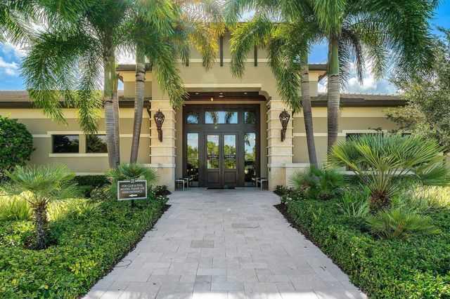 9747 Vitrail Lane, Delray Beach, FL 33446