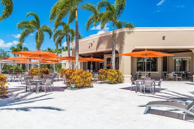 9747 Vitrail Lane, Delray Beach, FL 33446