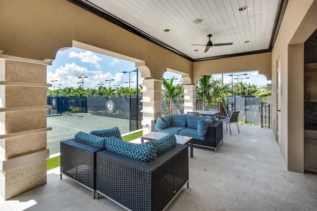 9747 Vitrail Lane, Delray Beach, FL 33446