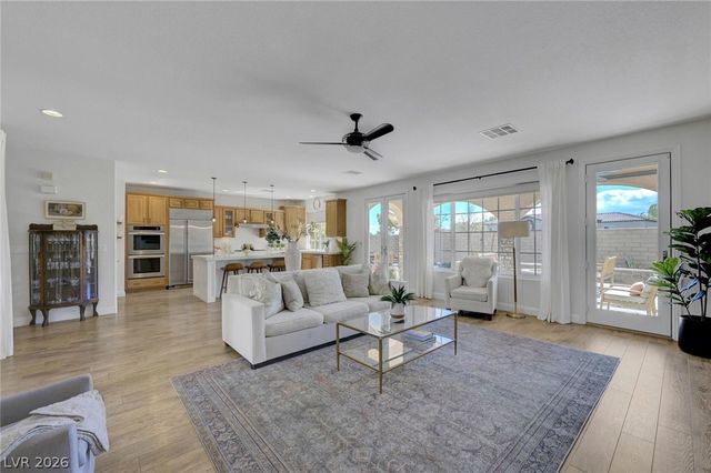 12025 La Palmera Avenue, Las Vegas, NV 89138