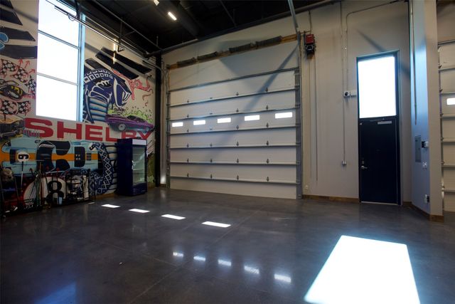 1725 N HWY 377 201 &, Roanoke, TX 76262