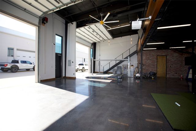 1725 N HWY 377 201 &, Roanoke, TX 76262