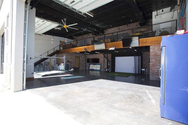 1725 N HWY 377 201 &, Roanoke, TX 76262