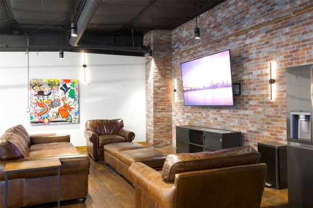 1725 N HWY 377 201 &, Roanoke, TX 76262