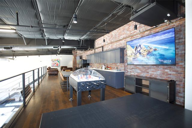 1725 N HWY 377 201 &, Roanoke, TX 76262