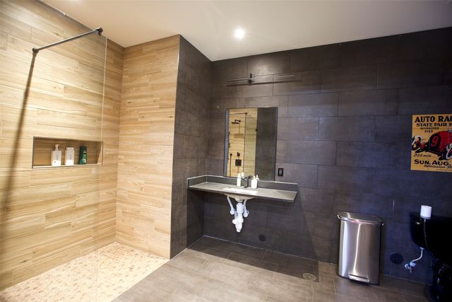 1725 N HWY 377 201 &, Roanoke, TX 76262