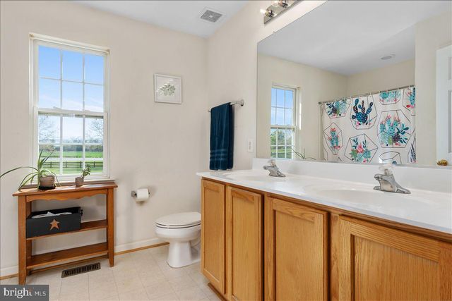 9607 MORNING WALK DR, Hagerstown, MD 21740