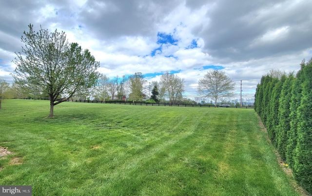 9607 MORNING WALK DR, Hagerstown, MD 21740