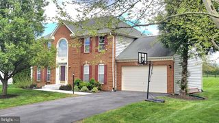 9607 MORNING WALK DR, Hagerstown, MD 21740