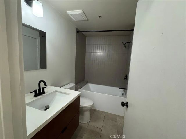 730 W 4th Street, Long Beach, CA 90802