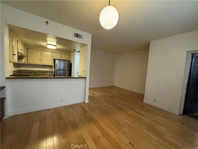 730 W 4th Street, Long Beach, CA 90802