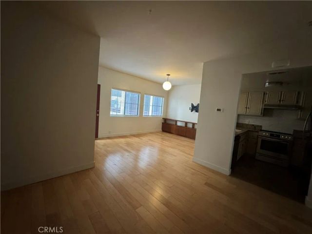 730 W 4th Street, Long Beach, CA 90802