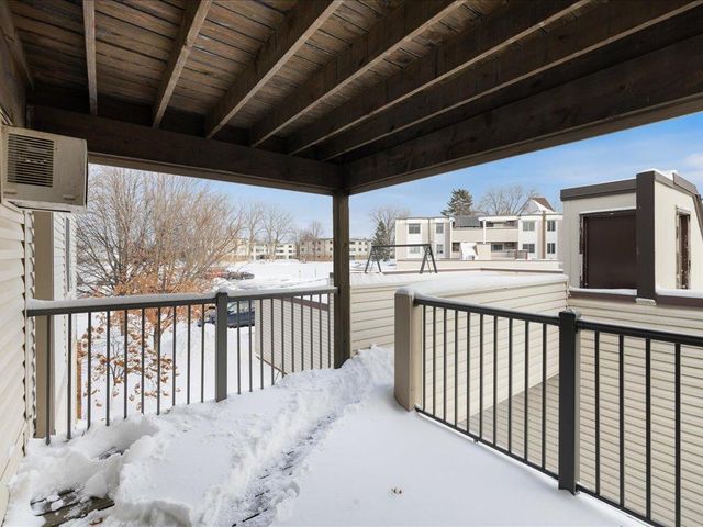 10720 Rockford Road 212, Plymouth, MN 55442