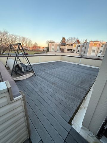 10720 Rockford Road 212, Plymouth, MN 55442