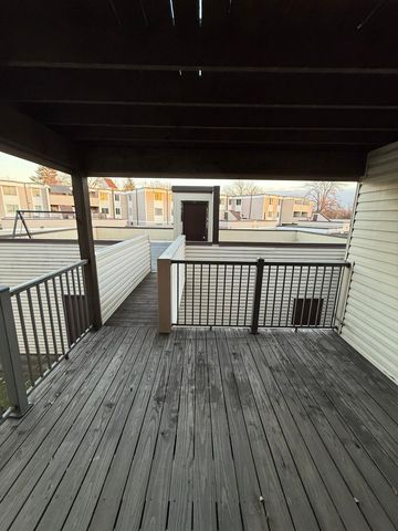 10720 Rockford Road 212, Plymouth, MN 55442