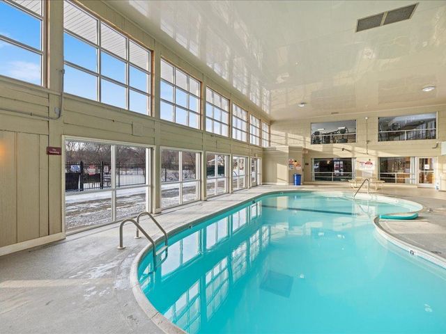 10720 Rockford Road 212, Plymouth, MN 55442