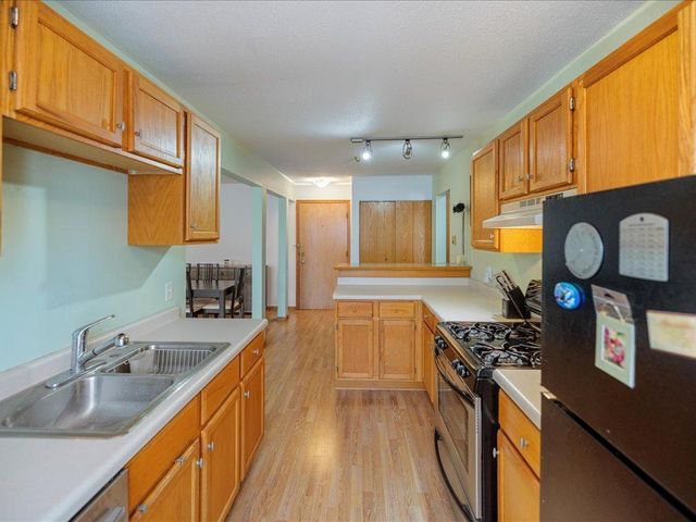 10720 Rockford Road 212, Plymouth, MN 55442