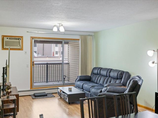 10720 Rockford Road 212, Plymouth, MN 55442