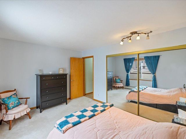 10720 Rockford Road 212, Plymouth, MN 55442