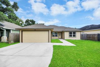 942 Conklin Street, Houston, TX 77088