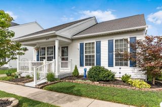 2439 Lyncross Street, Grove City, OH 43123