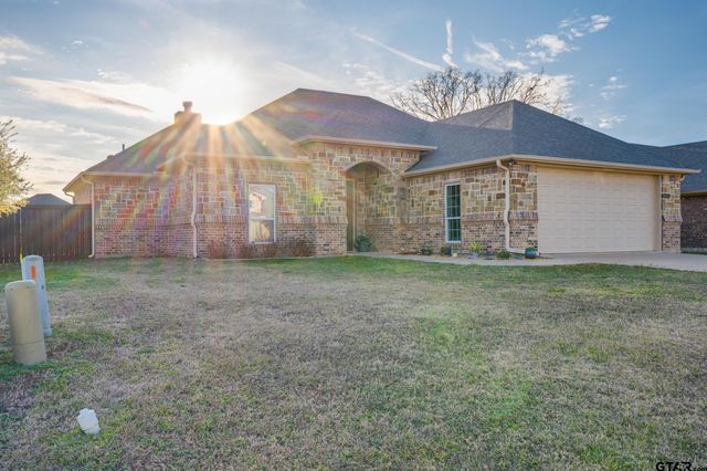 1202 Rock Creek Dr, Sulphur Springs, TX 75482