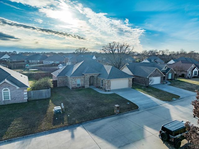1202 Rock Creek Dr, Sulphur Springs, TX 75482