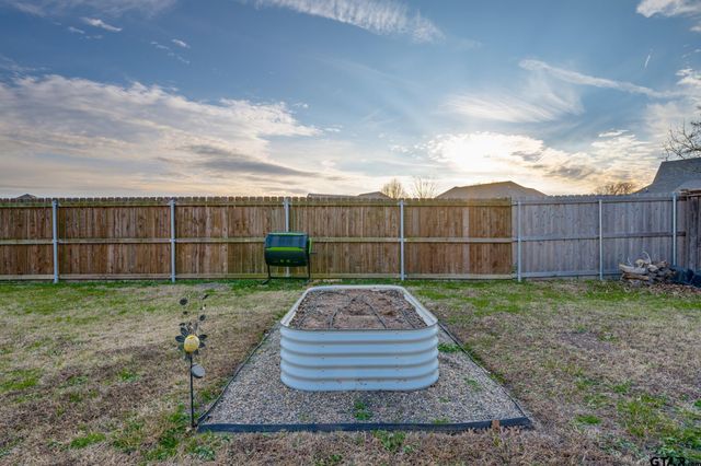 1202 Rock Creek Dr, Sulphur Springs, TX 75482