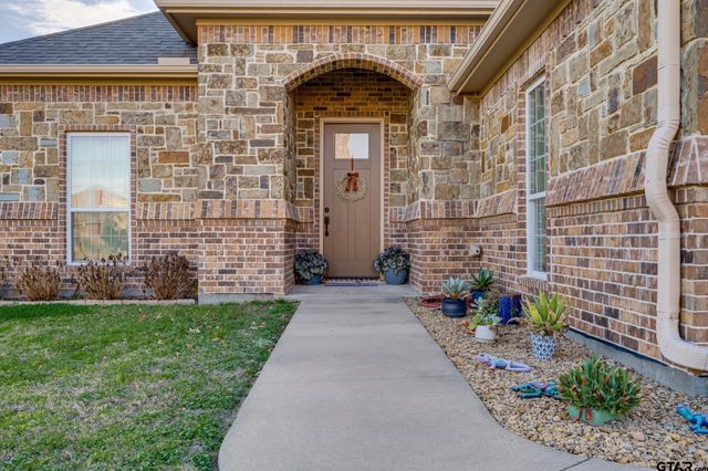 1202 Rock Creek Dr, Sulphur Springs, TX 75482