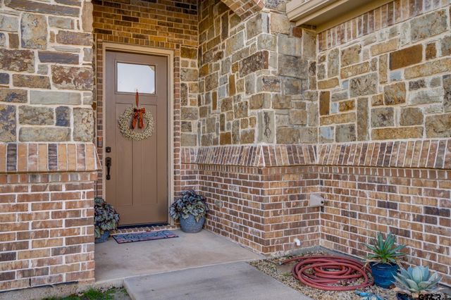 1202 Rock Creek Dr, Sulphur Springs, TX 75482