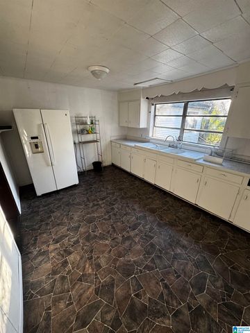 1424 COBB AVENUE, Anniston, AL 36201